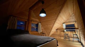 2 多间卧室、办公桌、免费 WiFi、床单