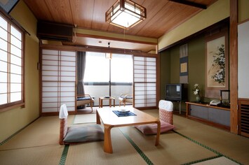 和室（バス・トイレ付）６～12畳