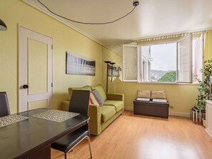 Living area - Downtown Studio with Parking, Elevator, and Easy Beach Access (Hendaye)