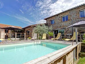 Pool - Spacious countryside cottage with pool and spa (Néronde)