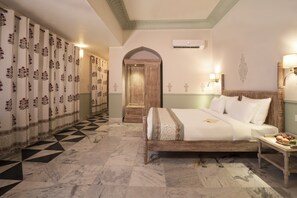 Suite de luxe | 1 dormitori, roba de llit d'alta qualitat i minibar