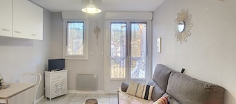 Studio with balcony - Wifi and pets allowed