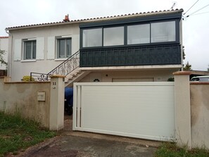 Exterior detail - Studio 2 Pieces (Saintes)