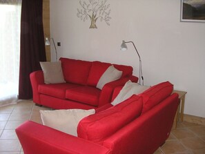 TV, DVD player