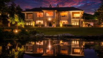 Fachada de la propiedad