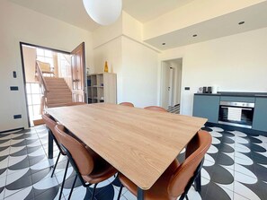 Dining - Deluxe waterfront Home (Genova)