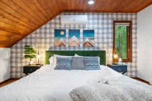 4 室のベッドルーム、アイロン / アイロン台、旅行用ベビーベッド、WiFi (無料)