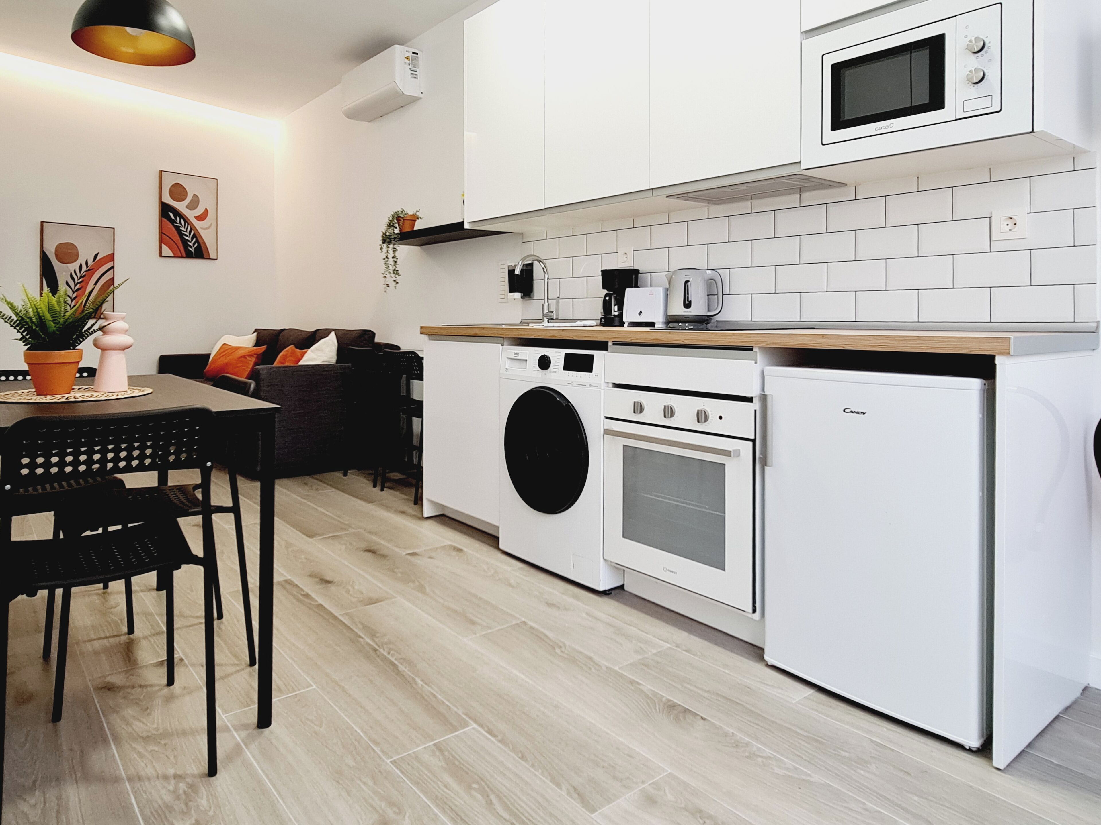Departamento, 1 cama Queen size y sofá cama, con acceso para personas discapacitadas | Cocina privada | Refrigerador con congelador, microondas, horno y parrilla de estufa 