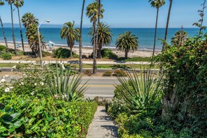 Beach - SeaCliff - Surfrider - Leadbetter Cove Views (Santa Barbara)