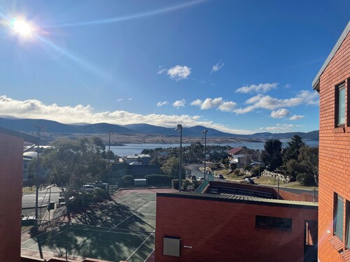 Stunning lake views. Cosy three bed apartment. Great in winter or summer.