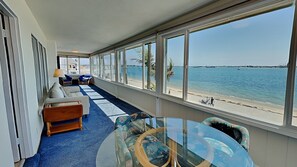 Interior - Gorgeous Waterfront Sail Bay Home with Amazing Westward facing Bay and Sunset Views! (San Diego)