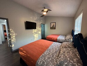 3 Schlafzimmer, Bügeleisen/Bügelbrett, WLAN, Bettwäsche