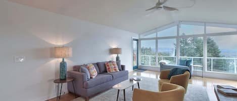 TV connectée, cheminée, espaces bureaux