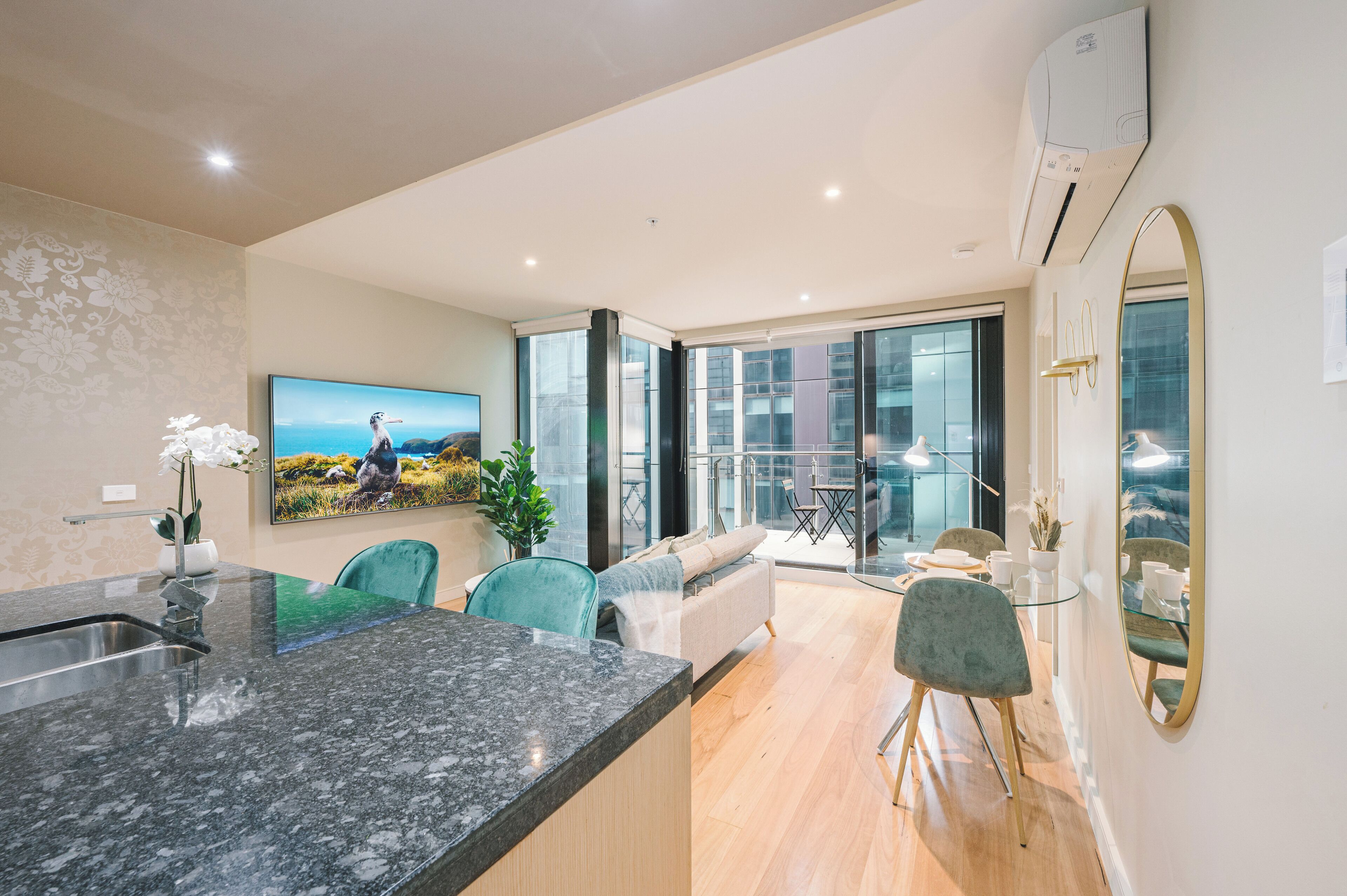Deluxe Apartment | Living area