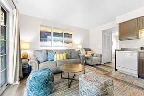 Smart TV, fireplace