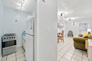 Cozy Cottage at the Beach 1104 - Kitchen area - Cute cottage across from the Gulf (Gulf Shores)