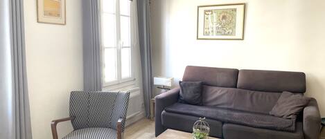 Smart TV, DVD player