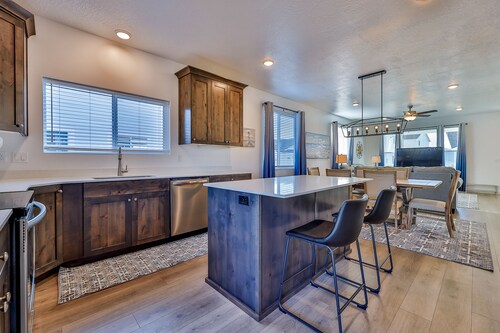 Hot Tub & Ideal Beach Access