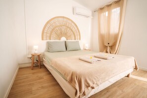 3 slaapkamers, een strijkplank/strijkijzer, gratis wifi, beddengoed