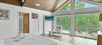 Above Escape LT I Lake Travis I Pool&Spa I Services I Pets