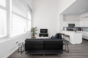 Smart TV 42 pulgadas con canales de televisión digitales, Netflix, Hulu