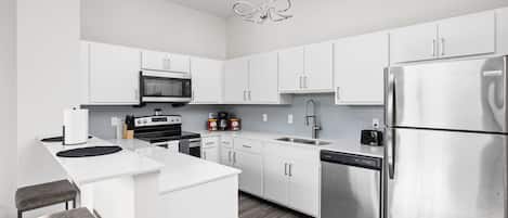 Apartment | Dapur peribadi | Peti sejuk, ketuhar gelombang mikro, ketuhar, dapur