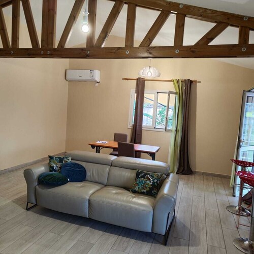 T2 Makanto Barakani Coconi