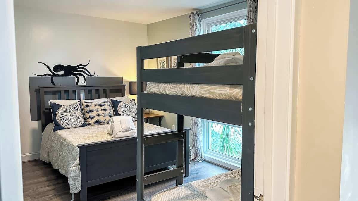 3 habitaciones, tabla de planchar con plancha y wifi gratis 