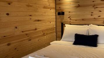 Smart TV 32-inci dengan saluran TV digital dan TV