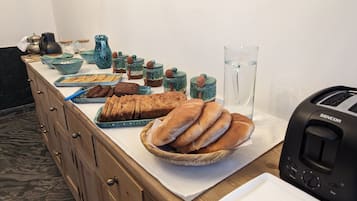 Free daily full breakfast