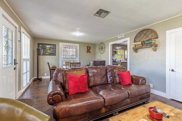 Smart TV, DVD player, books