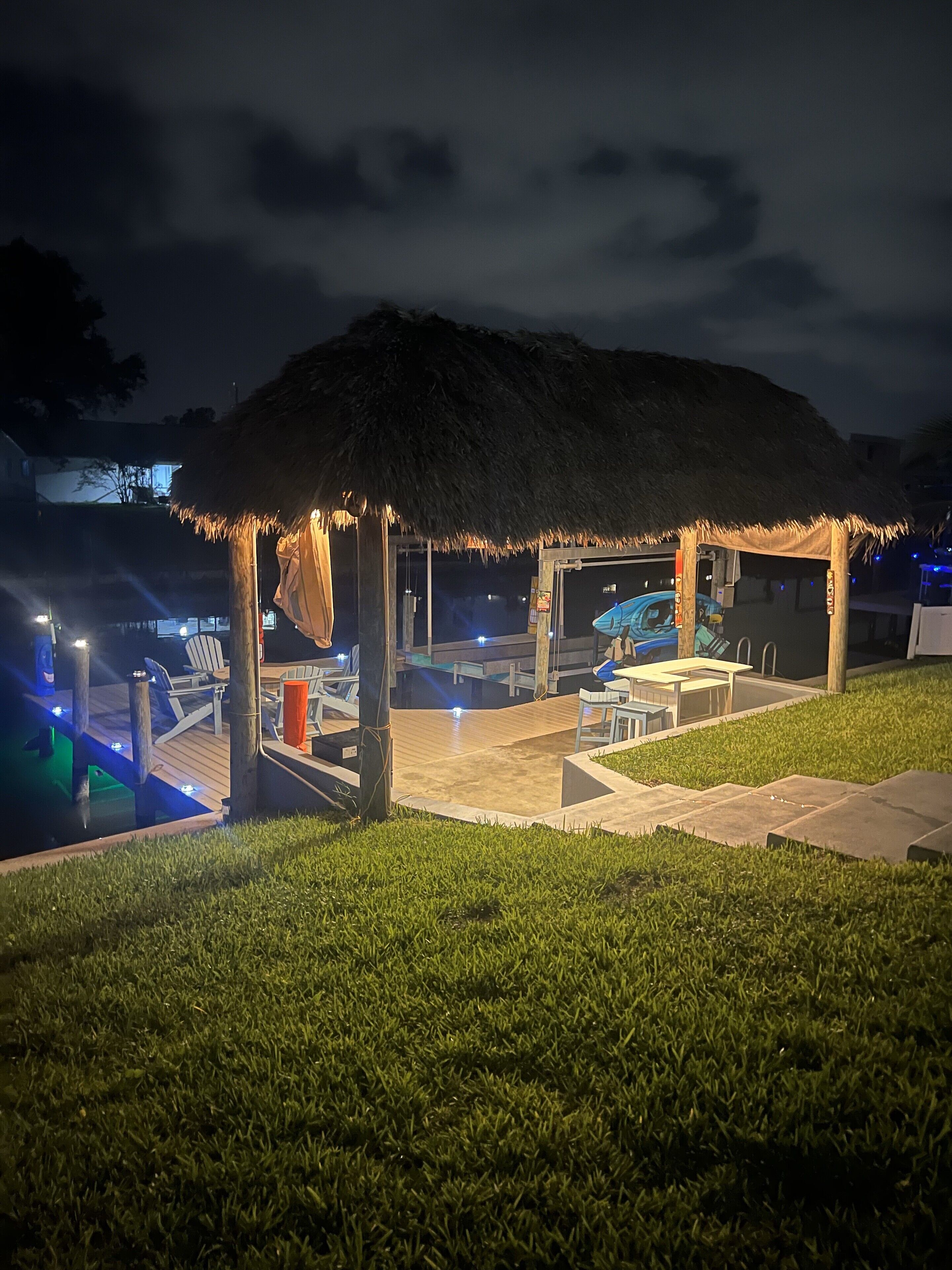 Heated pool, dock side tiki bar. Fishing, crabbing, turtle, kayak and bikes.