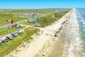 Una spiaggia nelle vicinanze