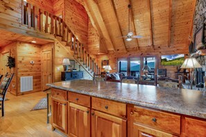 Interior - Comfortably Numb- Blue Ridge Ga (Blue Ridge)