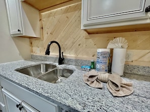 Private kitchen | Fridge, oven, coffee/tea maker, toaster - Bearly Behaving 2 Bedroom Cabin by RedAwning (Sevierville)