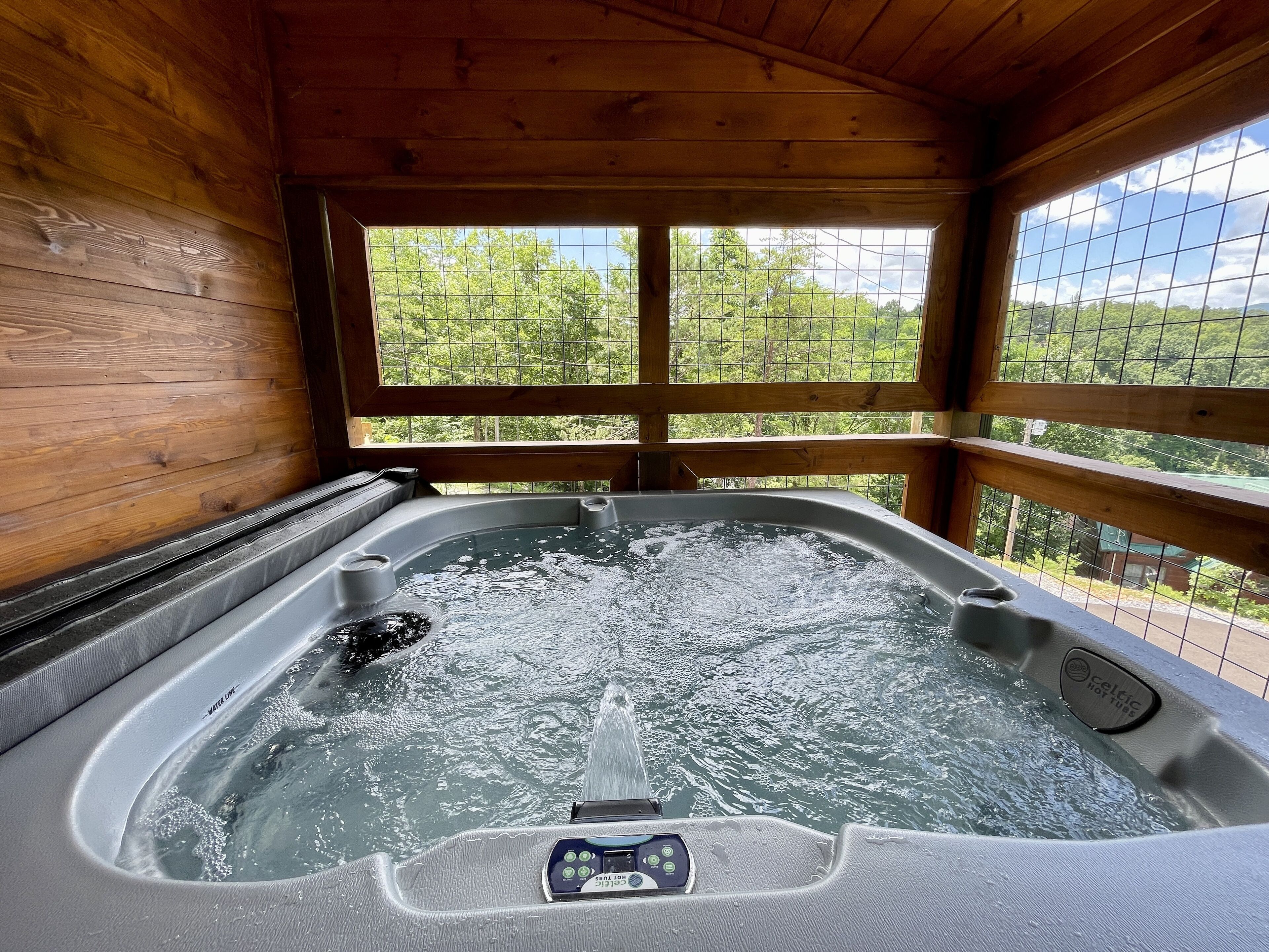Cabin, 2 Bedrooms | Private spa tub