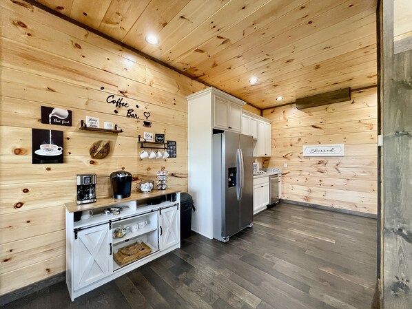 Private kitchen | Fridge, oven, coffee/tea maker, toaster - Bearly Behaving 2 Bedroom Cabin by RedAwning (Sevierville)