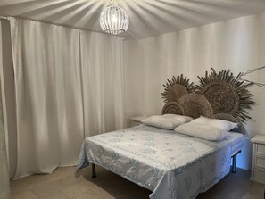 4 Schlafzimmer, Bügeleisen/Bügelbrett, Bettwäsche