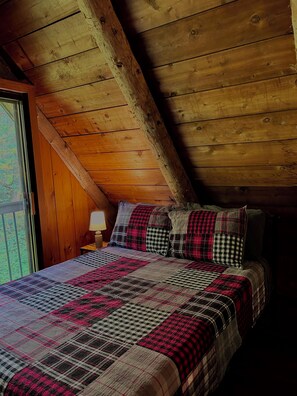 2 多间卧室、办公桌、免费 WiFi、床单