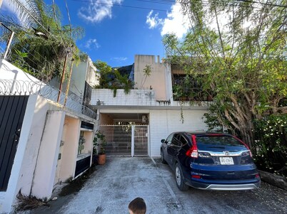 Studio on Cancun Downtown. Close to grocery stores, restaurants and bus stop.