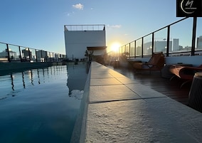 Estúdio luxo | Piscina