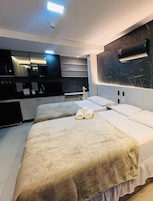 Apartamento | Roupas de cama premium, camas com colchões pillow-top, escrivaninha