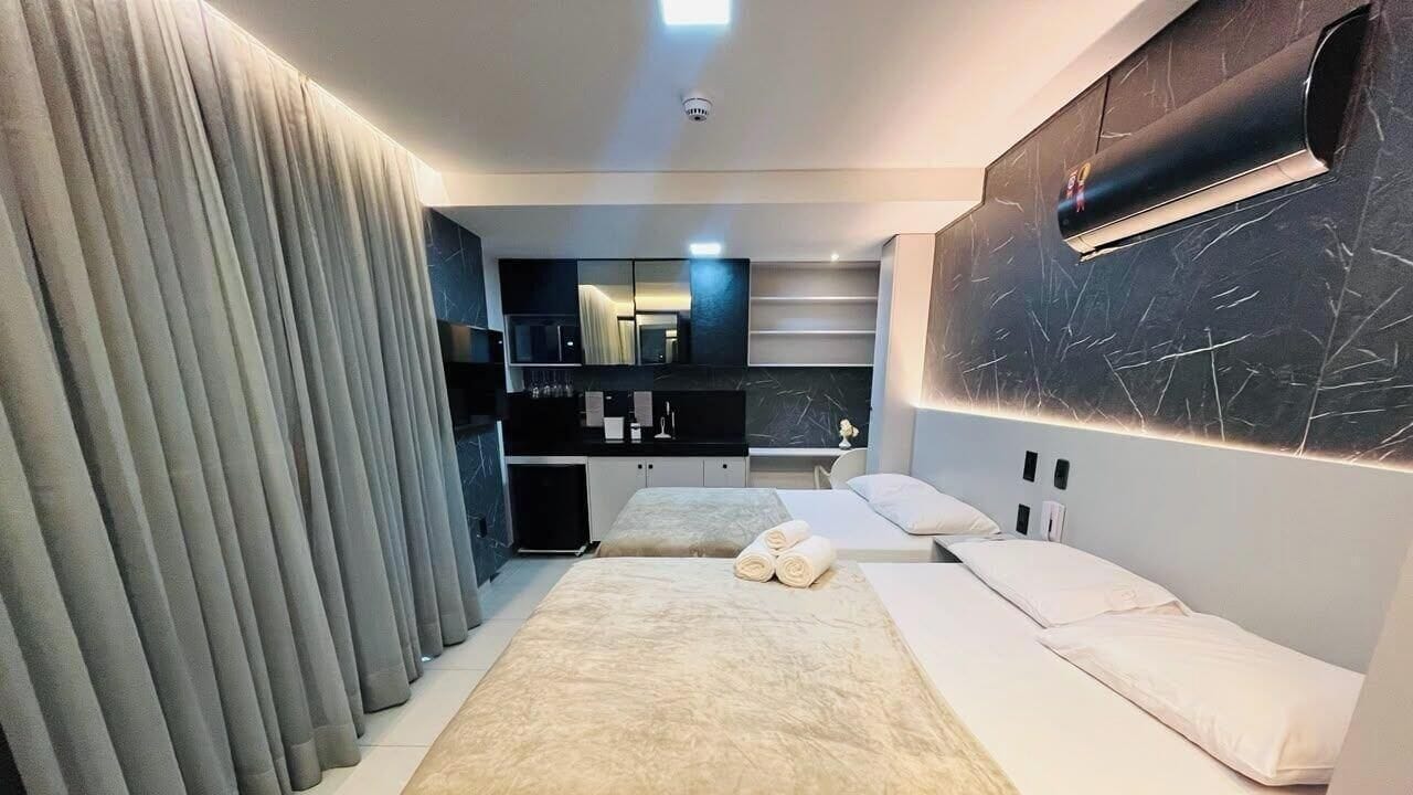 Apartamento | Ropa de cama de alta calidad y colchones con acolchado adicional