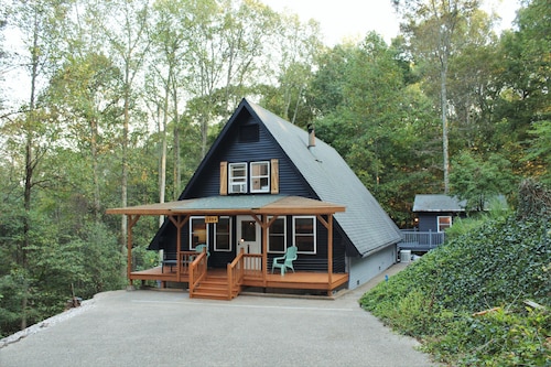 A Cozy A-Frame near Patoka Lake and French Lick