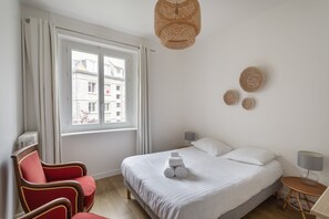 2 chambres, fer et planche à repasser, Wi-Fi gratuit, draps fournis