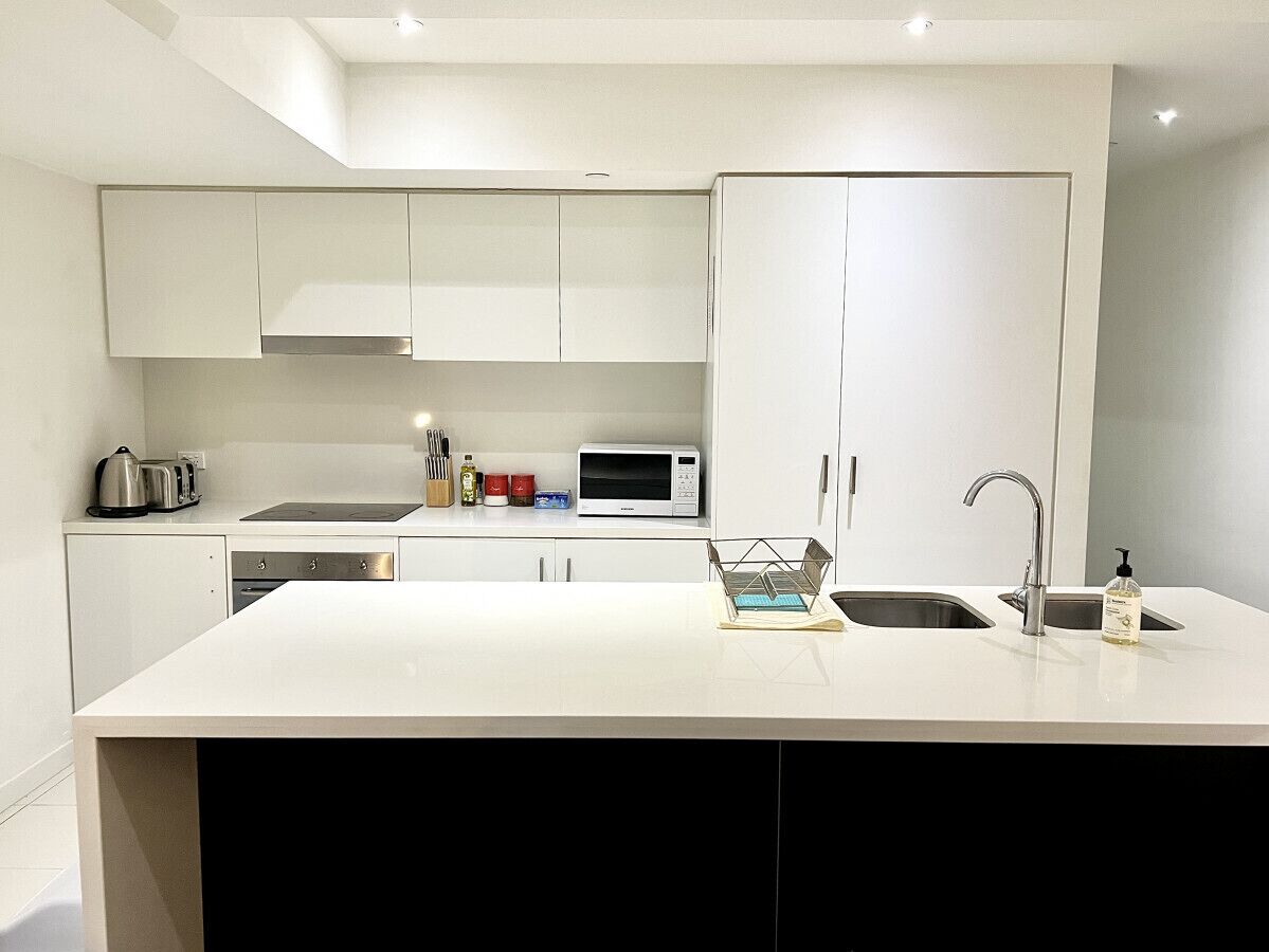 冰箱、微波炉、烤箱、炉灶