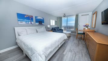 Deluxe Studio Suite, Ocean View, Oceanfront | Individually decorated, individually furnished, laptop workspace