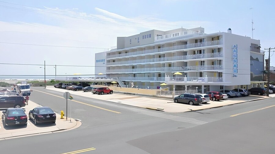 Nassau Inn Beachfront