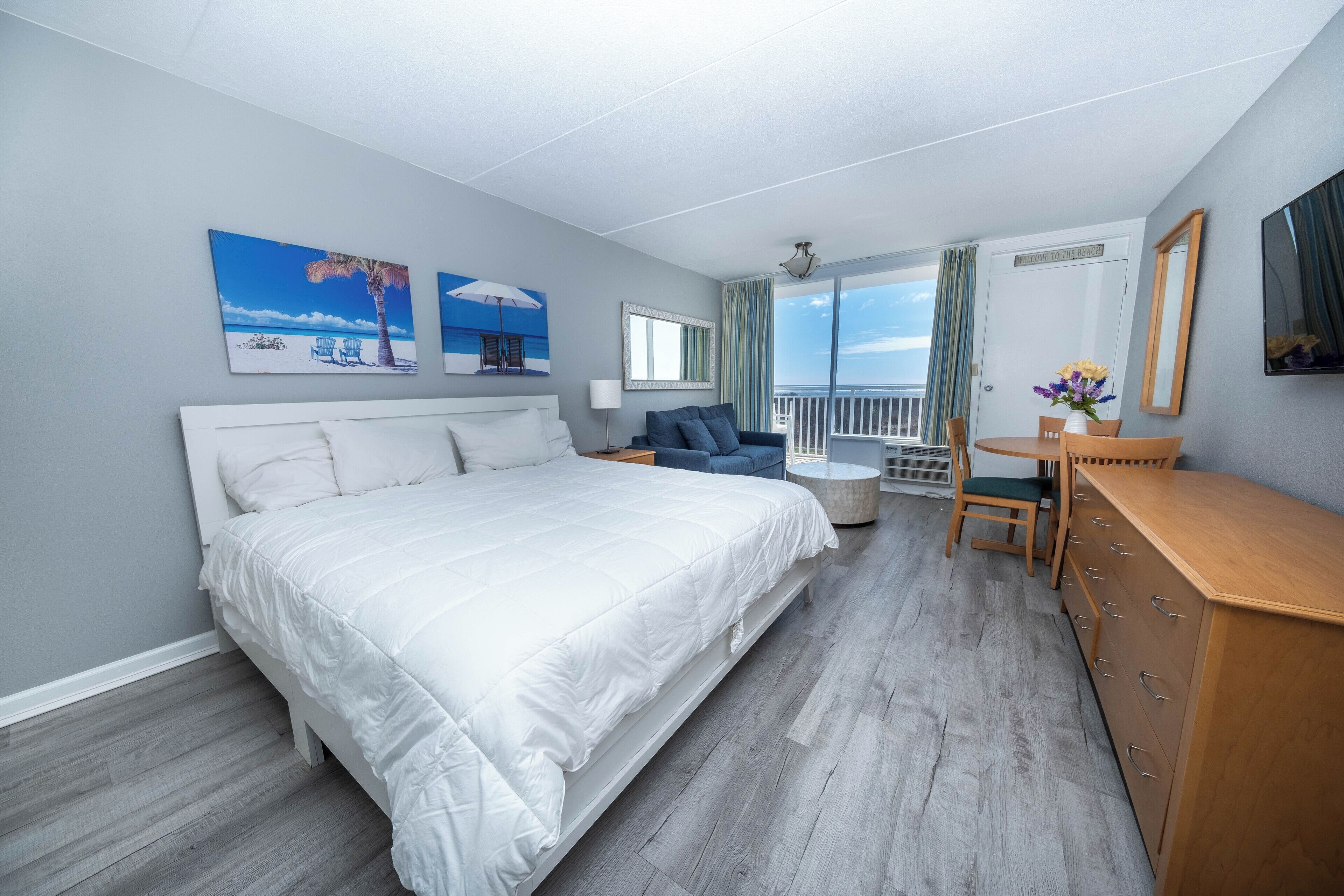 Deluxe Studio, 2 Double Beds, Ocean View, Oceanfront | Individually decorated, individually furnished, soundproofing