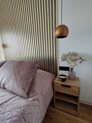 3 bedrooms, iron/ironing board, travel cot, WiFi